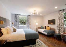 The Present Hotel 4