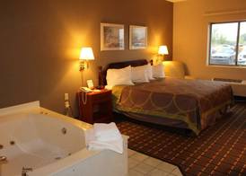 Super 8 by Wyndham Valparaiso 4