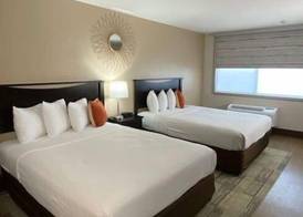 Stanford Inn & Suites Anaheim 5