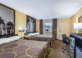 Super 8 by Wyndham Florence 5