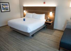 Holiday Inn Express & Suites MISHAWAKA - SOUTH BEND by IHG 4