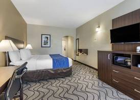 Comfort Inn & Suites Orange County John Wayne Airport 4