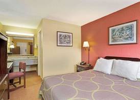 Super 8 by Wyndham La Marque TX/Texas City Area 5