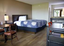 Heritage Inn & Suites 3