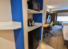 Holiday Inn Express & Suites INDIANAPOLIS NORTHWEST by IHG 5