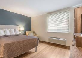 WoodSpring Suites Doral Miami Airport 5