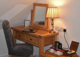 Three Horseshoes Country Inn 5