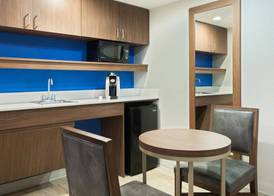 Holiday Inn Express & Suites NEAREST UNIVERSAL ORLANDO by IHG 5