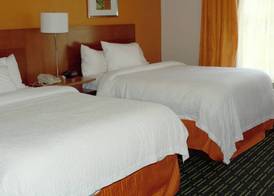 Fairfield Inn & Suites by Marriott Fairmont 4