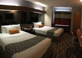 Microtel Inn & Suites by Wyndham Philadelphia Airport 5