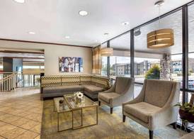 Best Western Plus Landing View Inn & Suites 4