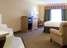 Country Inn & Suites by Radisson, Cedar Falls, IA 5