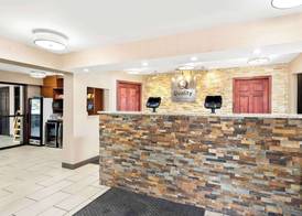 Quality Inn Middleburg Heights near Cleveland Airport 5