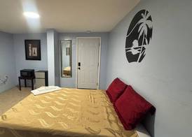 GreenKey Beach Motel 5