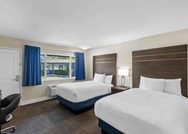 Travelodge by Wyndham Santa Rosa Wine Country 5