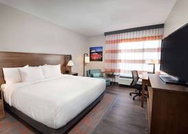 La Quinta Inn & Suites by Wyndham Wisconsin Dells- Lake Delton 5