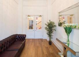 Edinburgh Castle Apartments 2