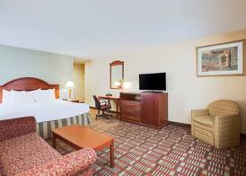 La Quinta Inn by Wyndham Queens (New York City) 5