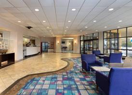 La Quinta Inn & Suites by Wyndham Secaucus Meadowlands 4