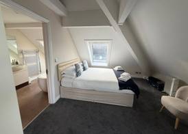 Boathouse Hotel 5