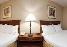 Holiday Inn Express & Suites WOODHAVEN by IHG 5