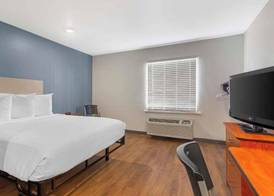 Studio 6 Extended Stay Fort Myers FL 5