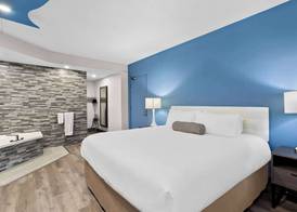 SureStay Plus by Best Western Windsor 5