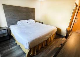 Travelodge by Wyndham Arlington/Dallas Area 5