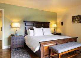 The Quail Lodge 5
