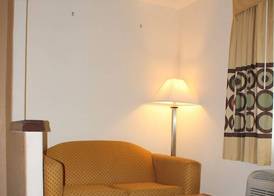 Super 8 by Wyndham Beaumont I-10 College St 3