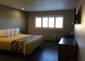 Super 8 by Wyndham National City Chula Vista 4