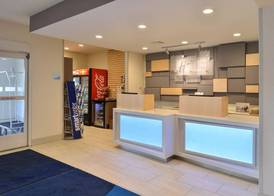 Holiday Inn Express & Suites STEVENS POINT by IHG 2