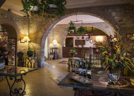 Relais Abbazia Santa Anastasia Resort & Winery 3