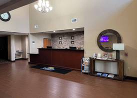 Days Inn & Suites by Wyndham Manheim Lebanon 4