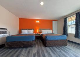 Ponca Motel 5