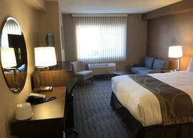 Super 8 by Wyndham Lynnwood 5