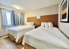 Days Inn & Suites by Wyndham Arlington Near Six Flags 5