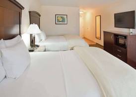 La Quinta by Wyndham Fowler 4