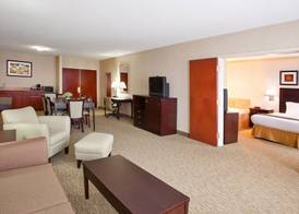 Holiday Inn Express & Suites CLEVELAND-STREETSBORO by IHG 2