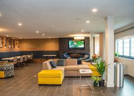 Microtel Inn & Suites by Wyndham Carlisle 2