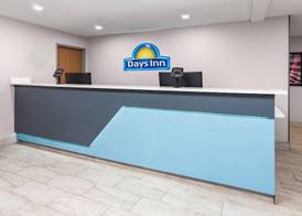 Days Inn by Wyndham Eagle River 2