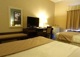 Super 8 by Wyndham Dauphin 4