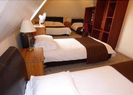 The Roundabout Hotel 5