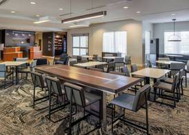 Courtyard by Marriott Houston City Place 2