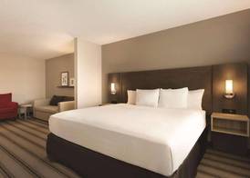 Country Inn & Suites by Radisson, Indianapolis Airport South, IN 5