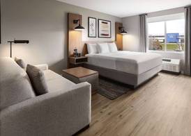 Hawthorn Extended Stay by Wyndham Williston Burlington 4