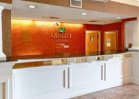 Quality Suites San Antonio Northeast 5