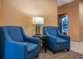 Comfort Inn & Suites Orlando North 2