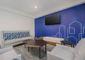 Holiday Inn Express & Suites Alexandria by IHG 2