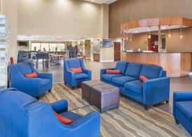 Comfort Suites Wilson - I - 95 4